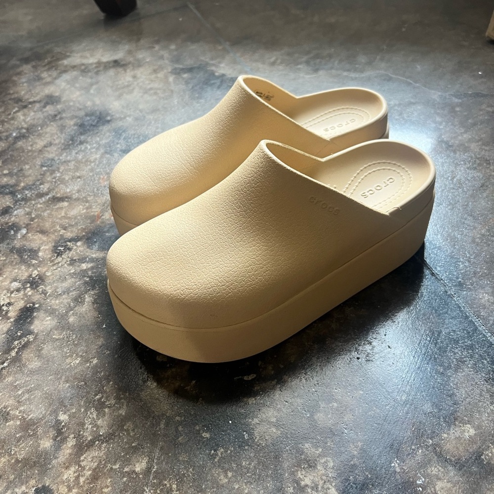 CROCS Cream Platform Mules with Modern Design SOLD